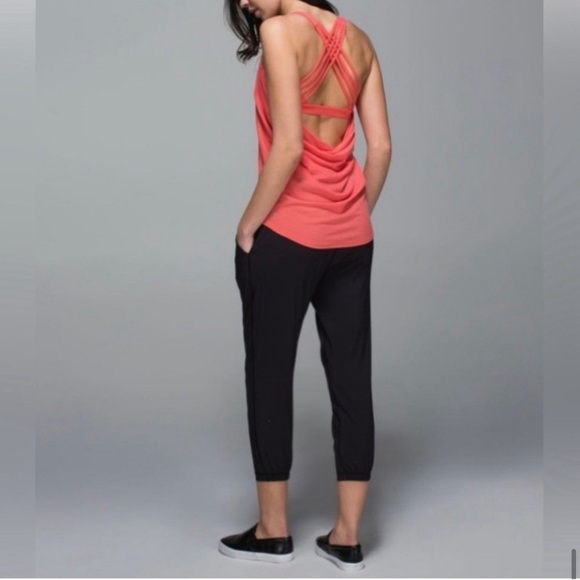 LULULEMON Wild Tank and Bra Atomic Red Size
4 with Stripes - Picture 4 of 10